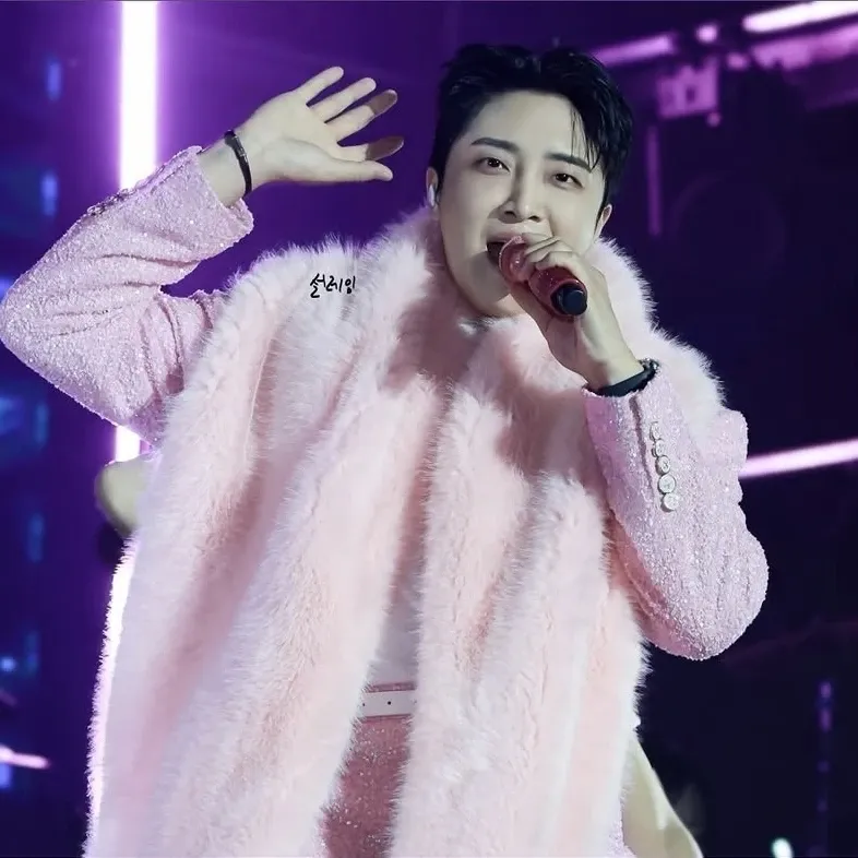 Behind-the-scenes cut of Hwang Yunsung