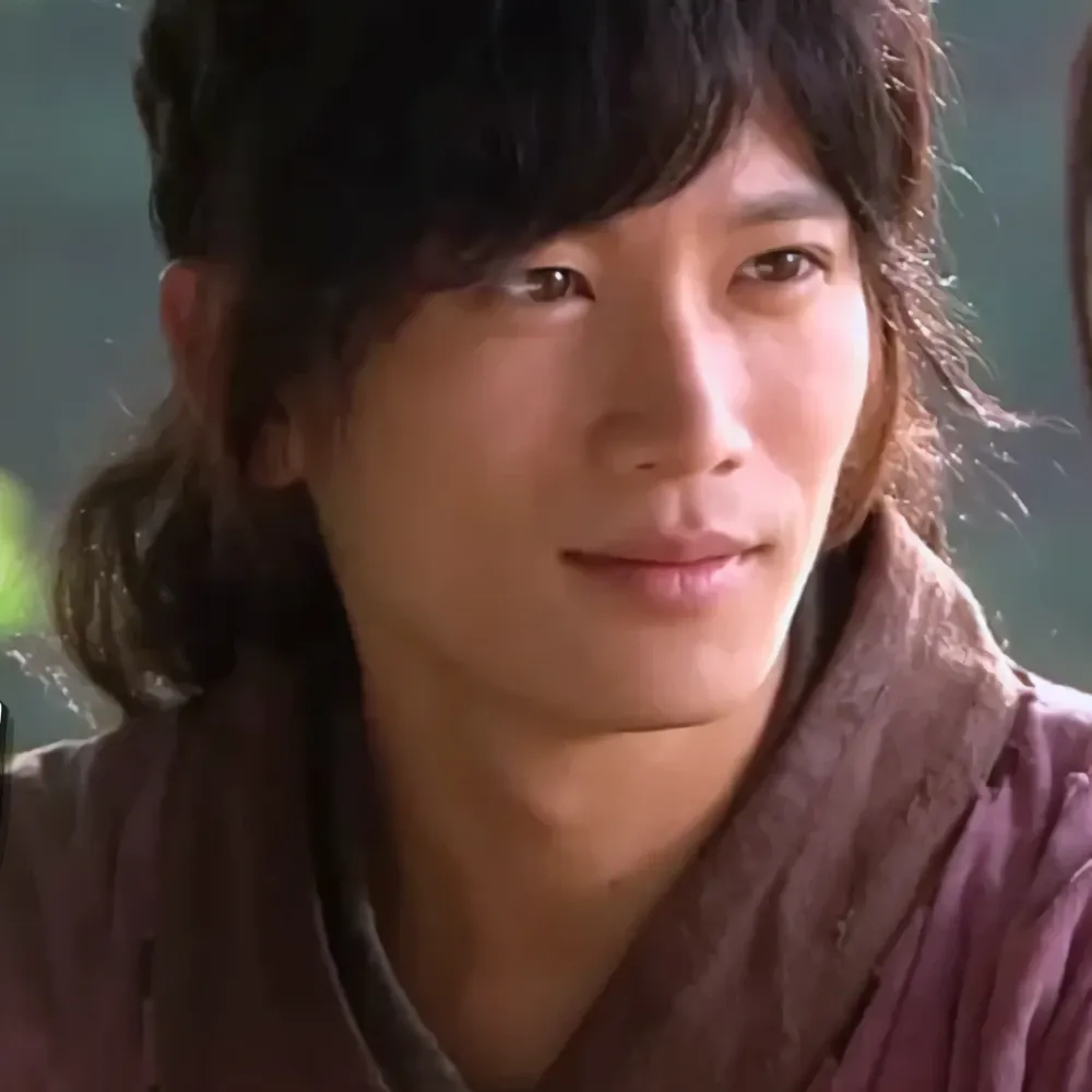 Latest photo of Ji Sung