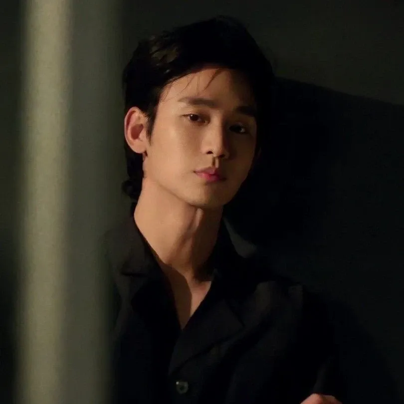 Behind-the-scenes cut of Kim Soohyun