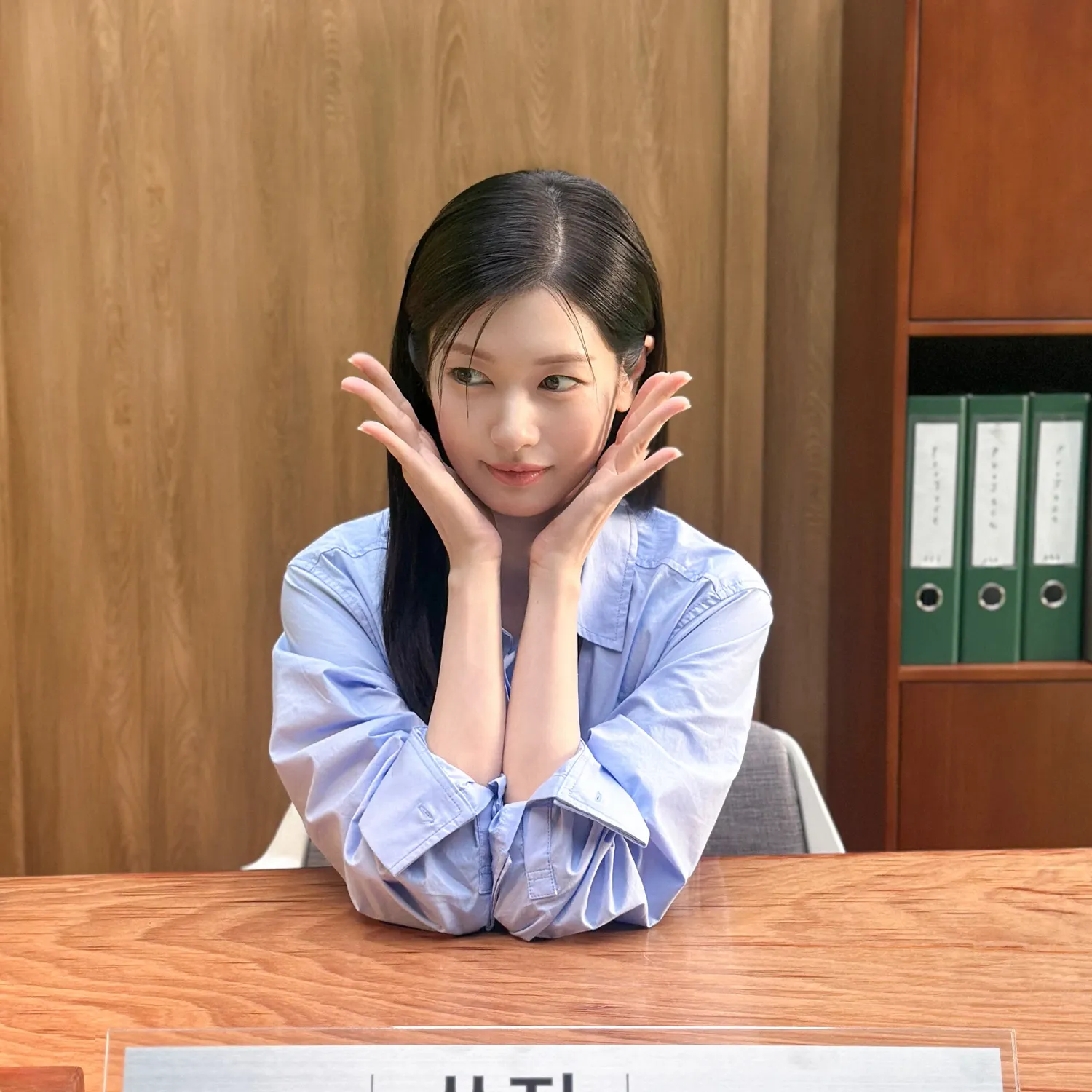 Behind-the-scenes cut of Jung Somin