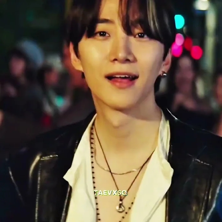 Behind-the-scenes cut of Lee Junho