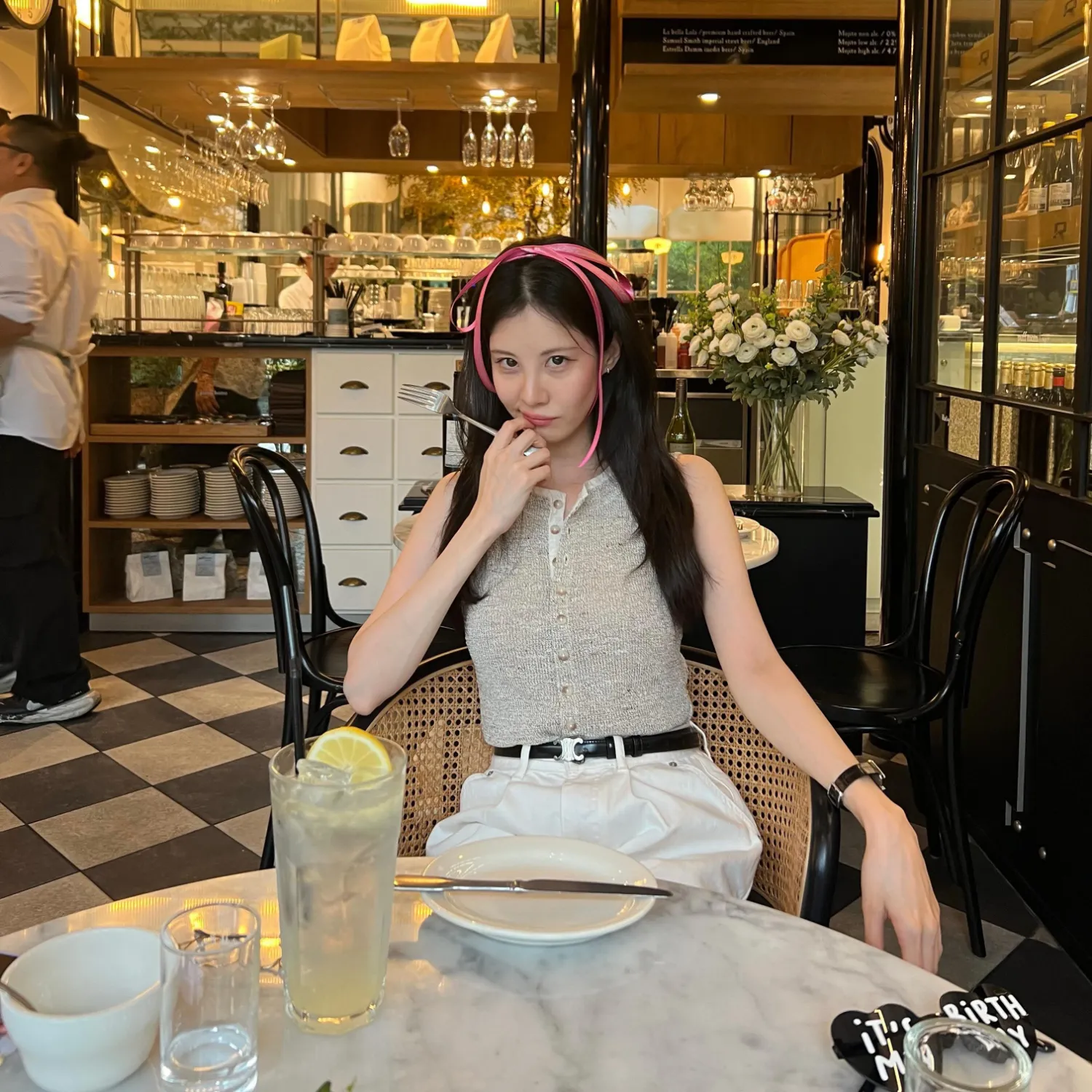 Behind-the-scenes cut of Seohyun