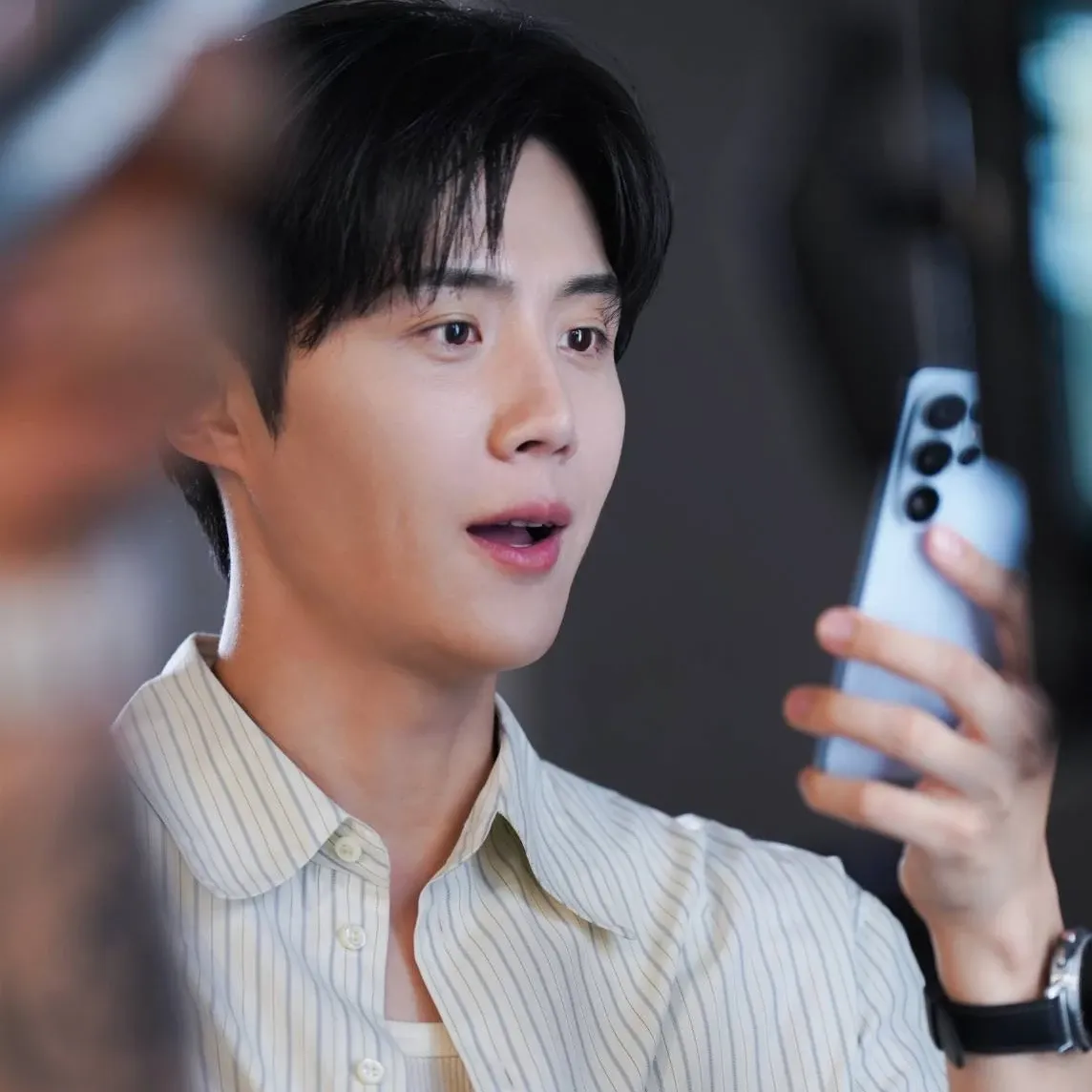 Behind-the-scenes cut of Kim Seonho