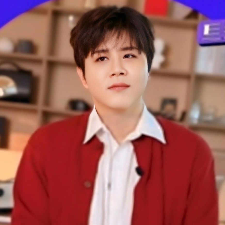 チン・ヘソンのビハインドカット