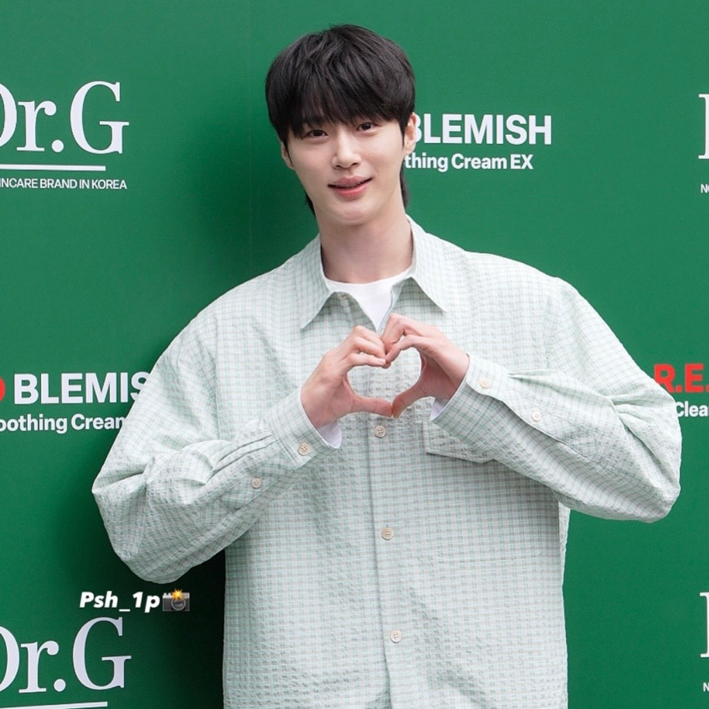 A moment captured by a fan of Byeon Wooseok