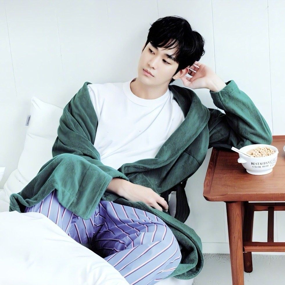 キム・スヒョンのビハインドカット