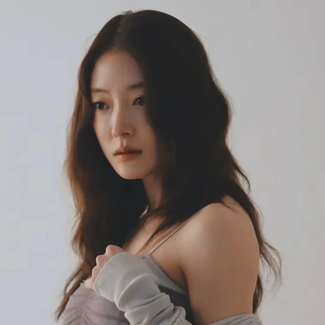 Recent activity shot of Lee Seyoung