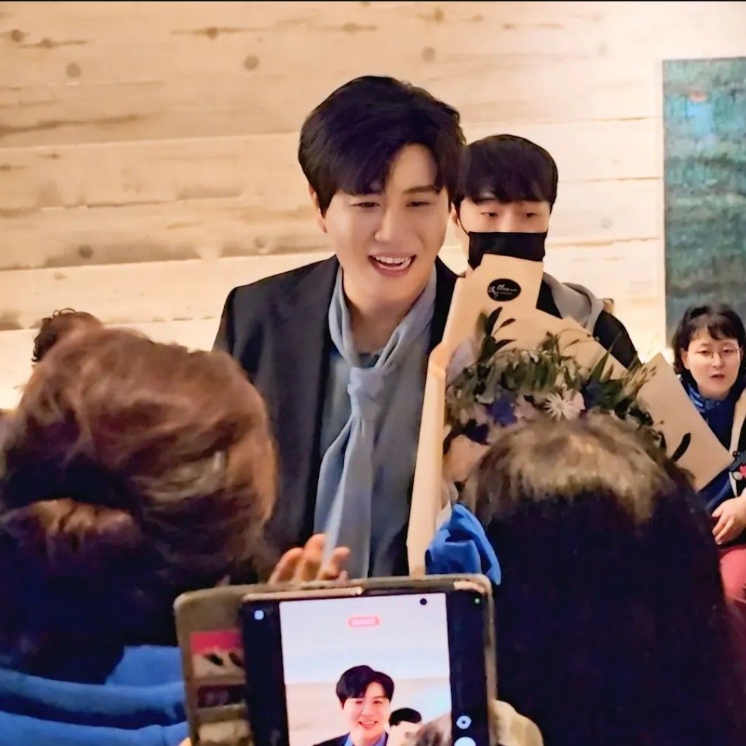 Behind-the-scenes cut of Jin Haesung