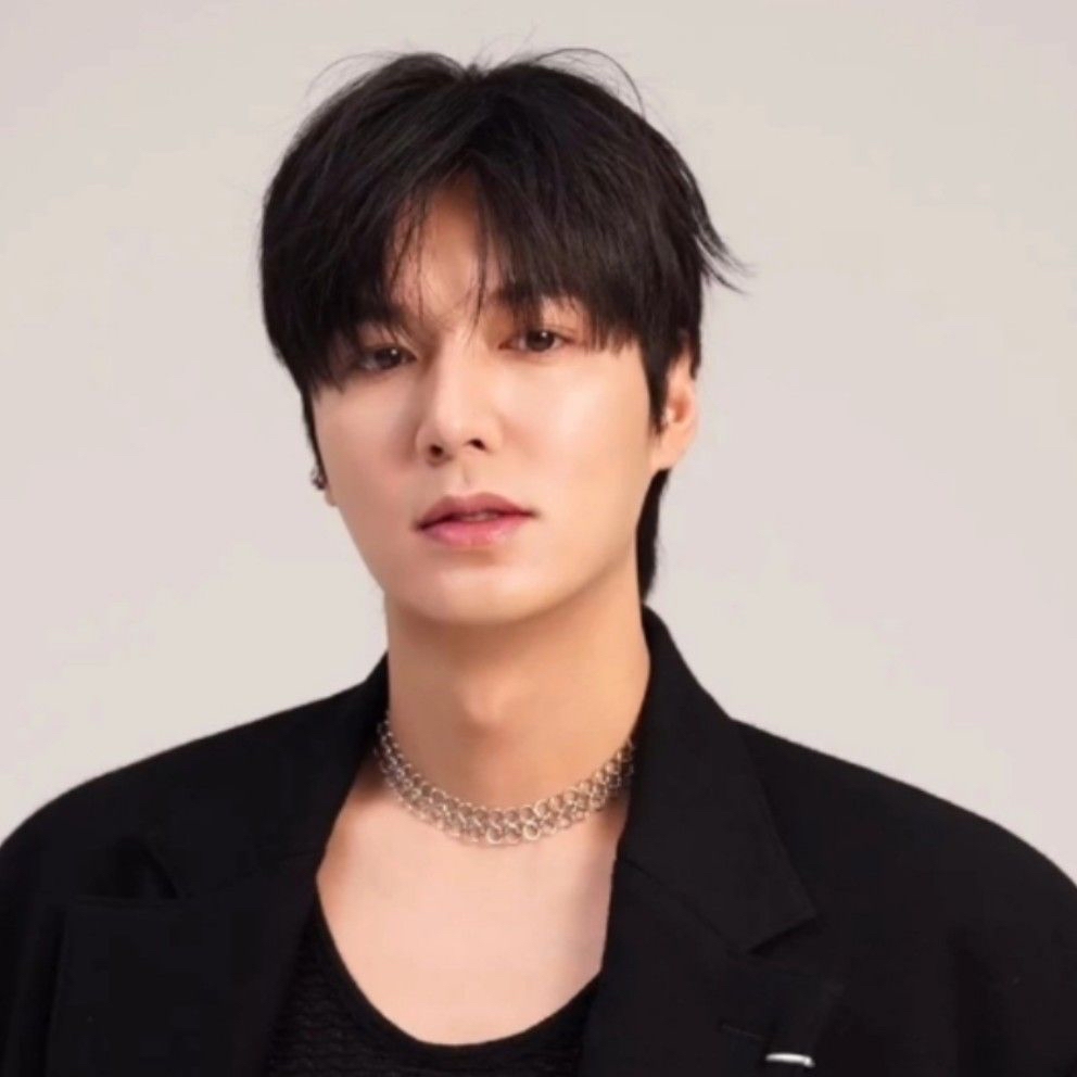 Recent activity shot of Lee Minho