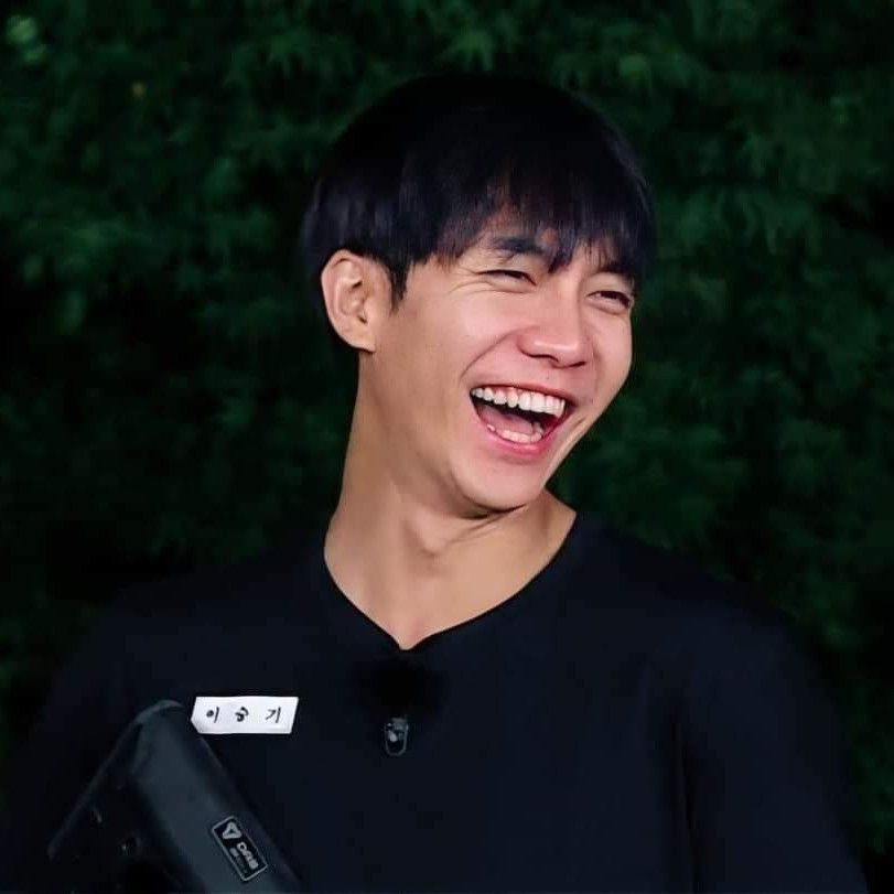 Recent activity shot of Lee Seunggi