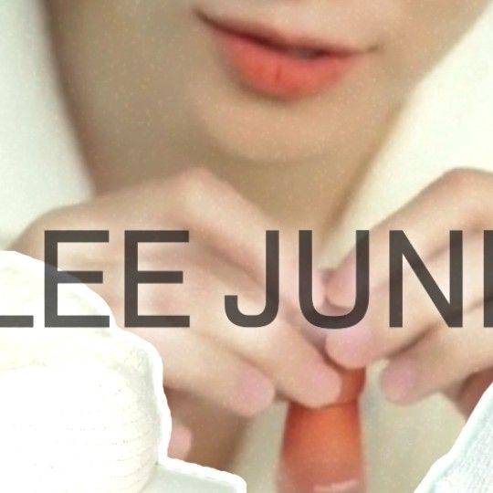 イ・ジュノの最近の活動ショット