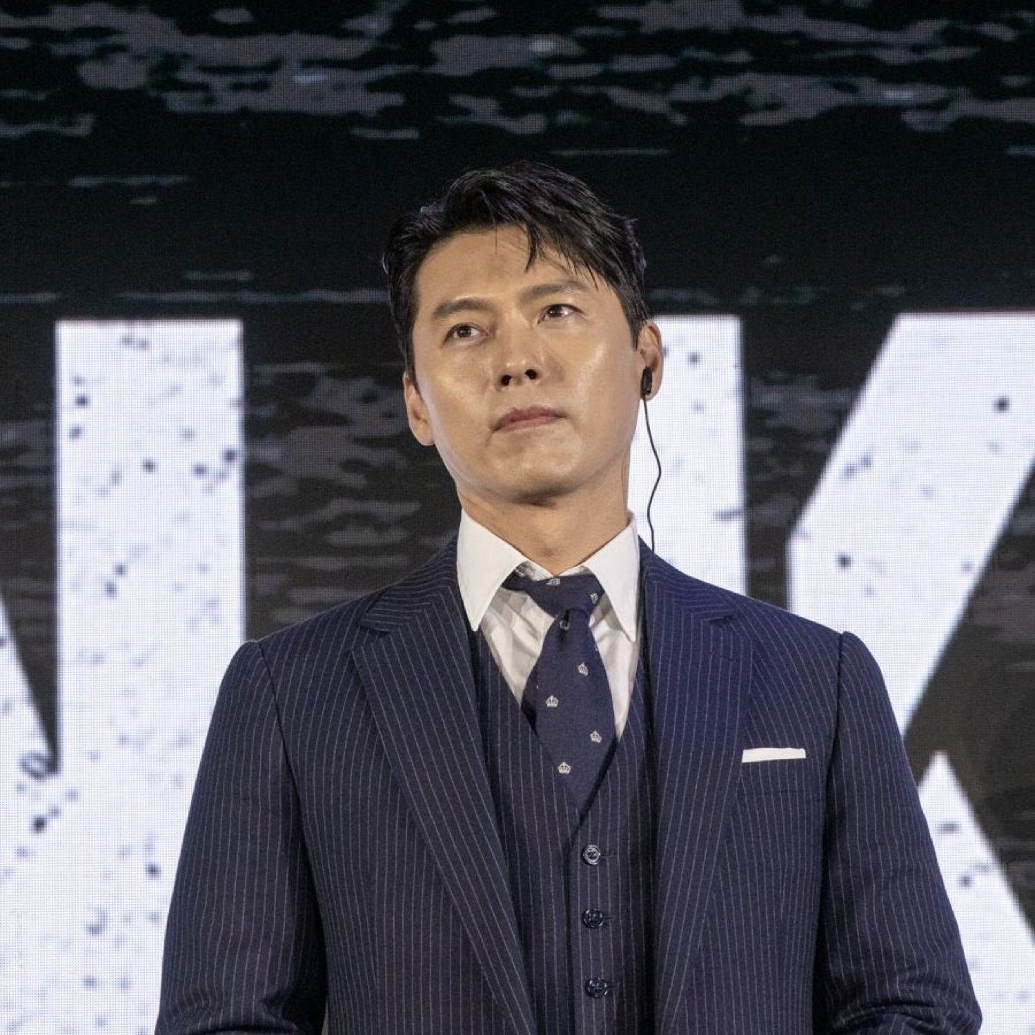 Momen yang diabadikan oleh penggemar Hyun Bin