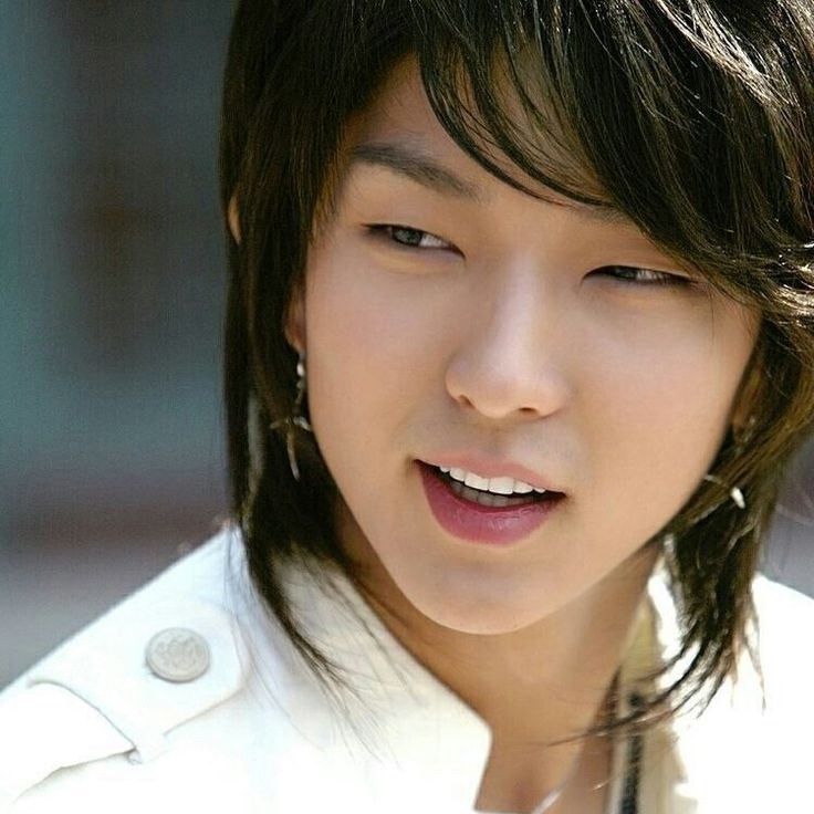 A moment captured by a fan of Lee Joongi