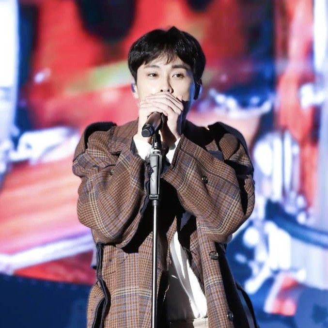 Recent activity shot of Min Kyunghoon