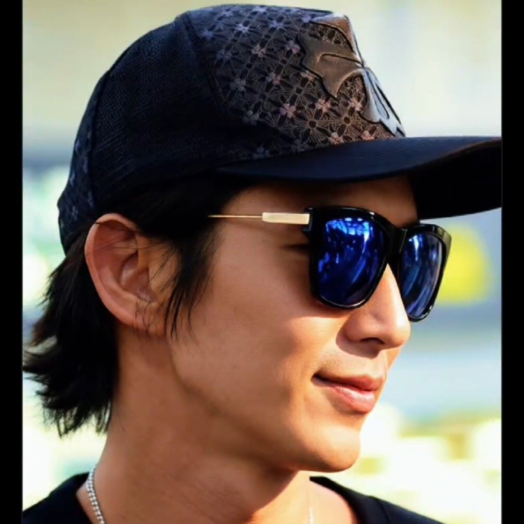 A moment captured by a fan of Lee Joongi