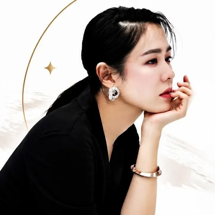 Cuplikan di balik layar dari Son Yejin