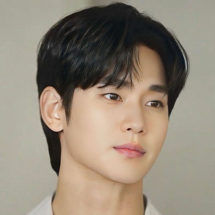 Foto kegiatan terbaru dari Kim Soohyun