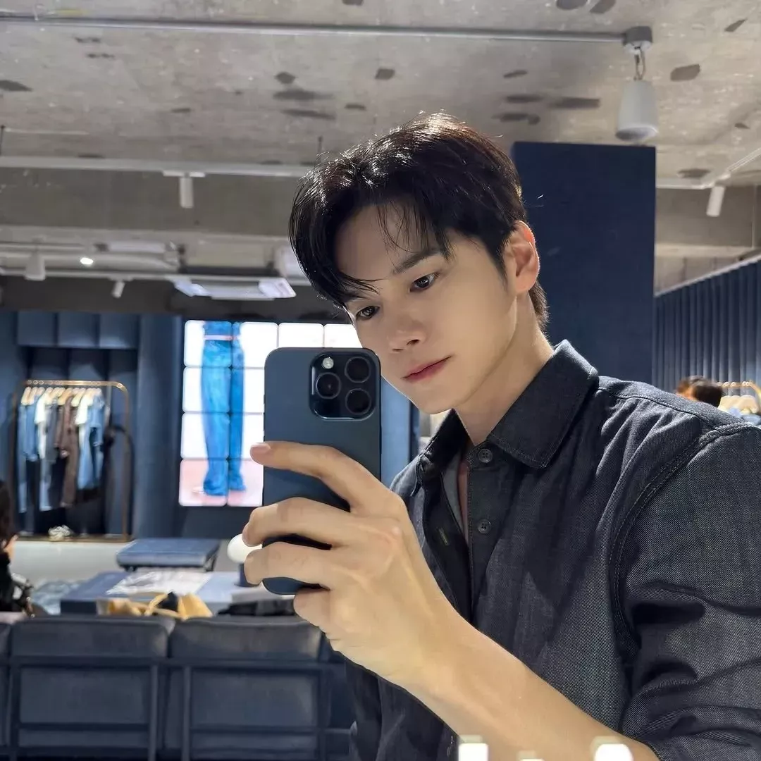 옹성우 최근 활동샷