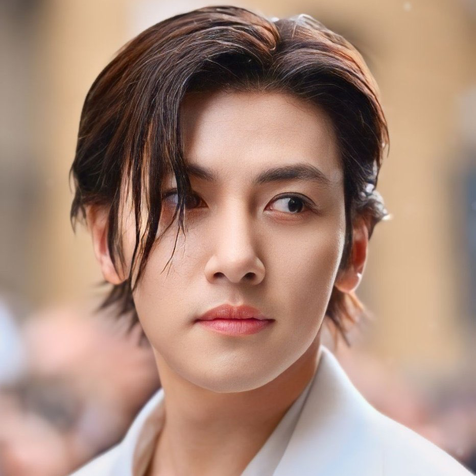 粉絲拍下的池昌旭瞬間