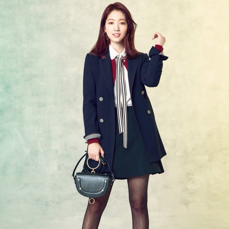 A moment captured by a fan of Park Shinhye