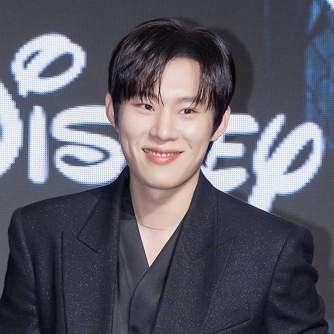 A moment captured by a fan of Kim Sungcheol