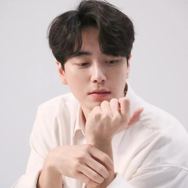 Latest photo of Lee Joonhyuk