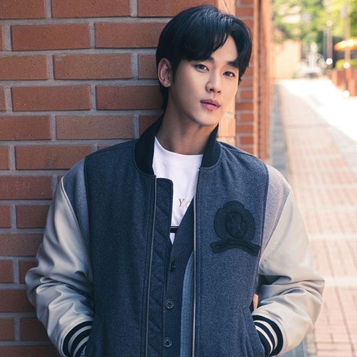Behind-the-scenes cut of Kim Soohyun