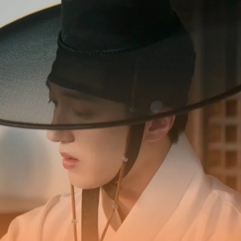 Behind-the-scenes cut of Chani