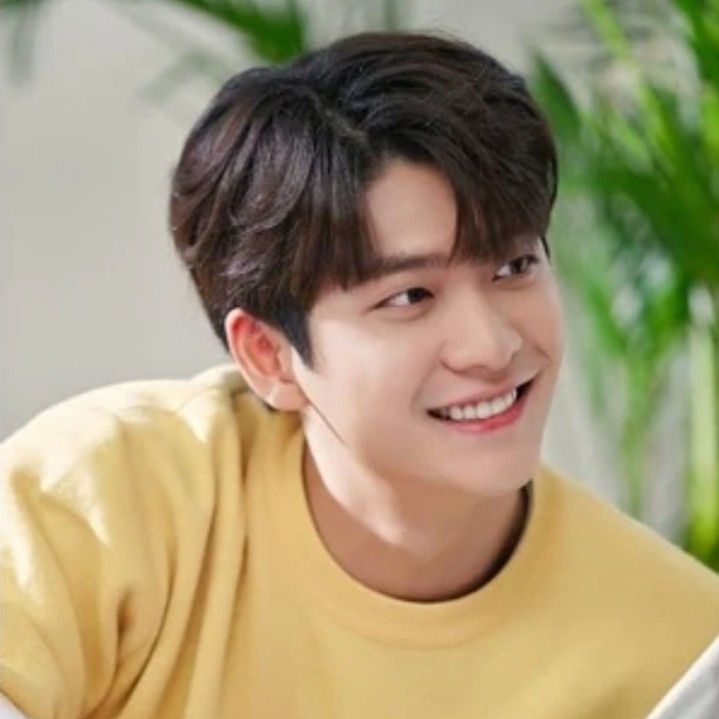 A moment captured by a fan of Kang Taeoh