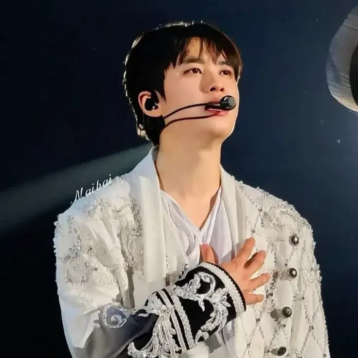 Foto terbaru dari Doh Kyungsoo (D.O.)