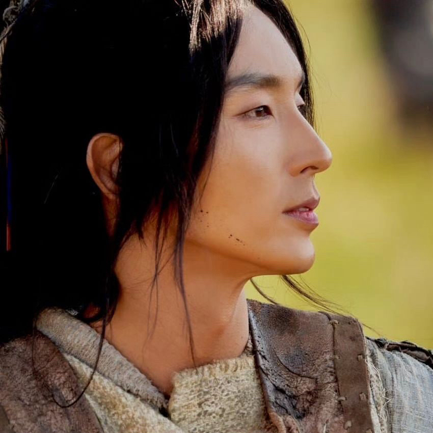 Cuplikan di balik layar dari Lee Joongi