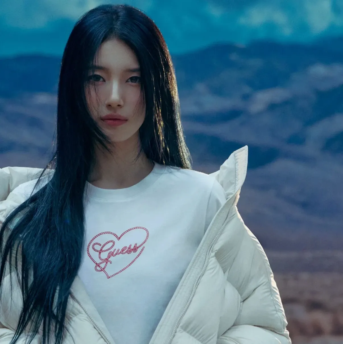 Recent activity shot of Bae Suzy
