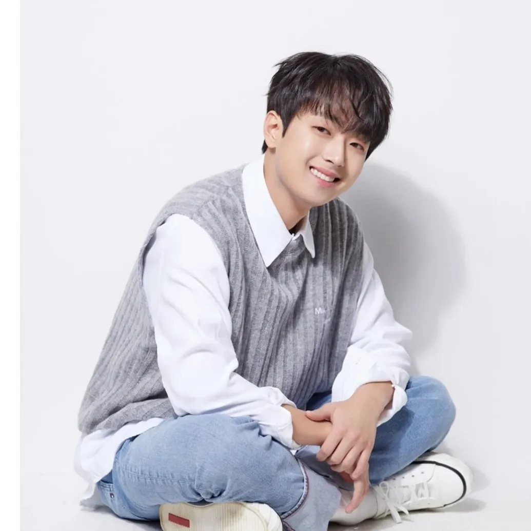 Recent activity shot of Lee Chanwon