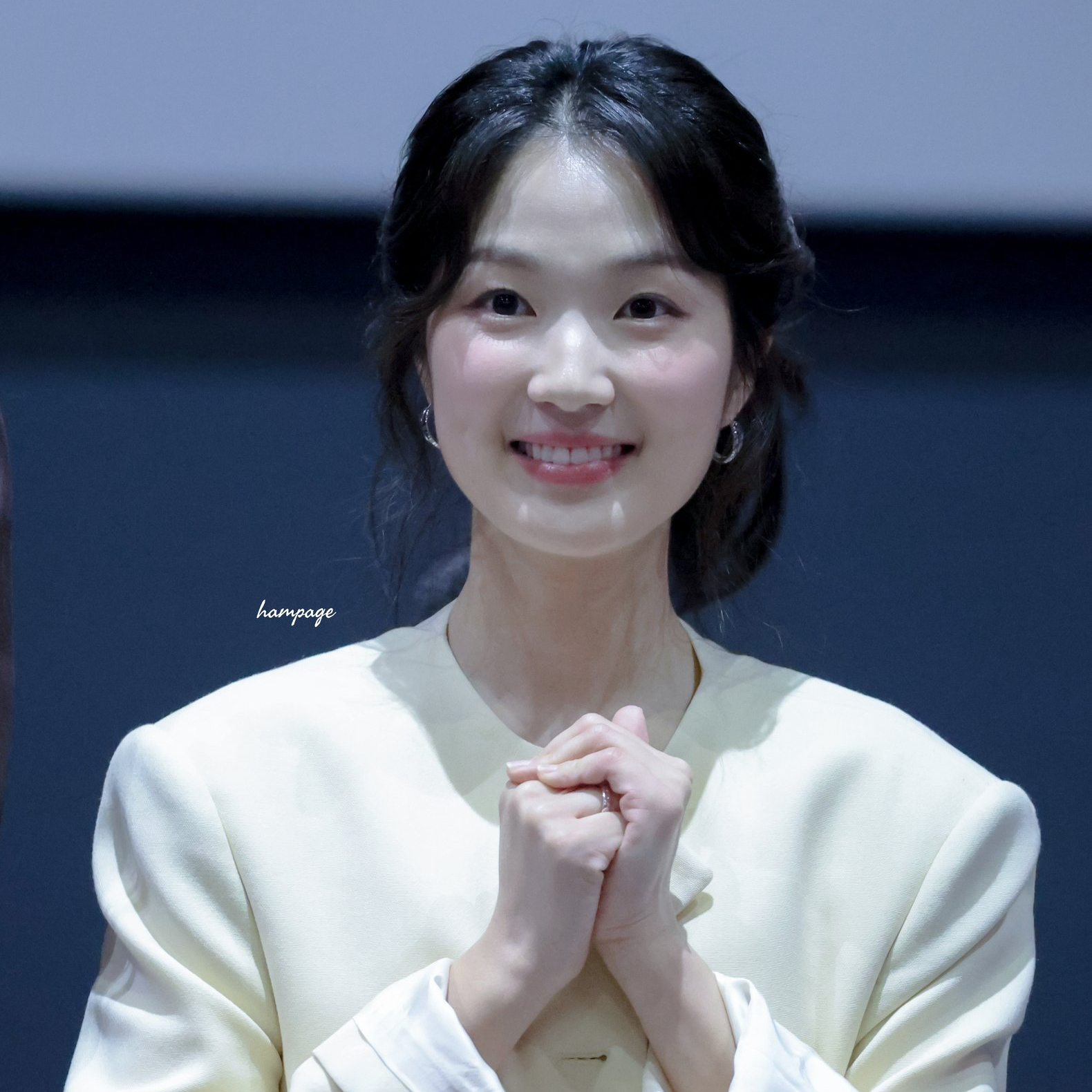 A moment captured by a fan of Kim Hyeyoon