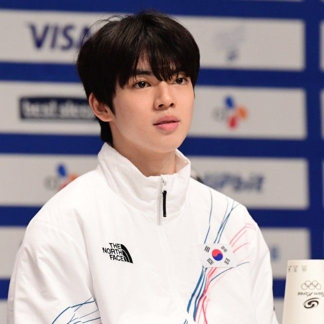 Momen yang diabadikan oleh penggemar Cha Junhwan