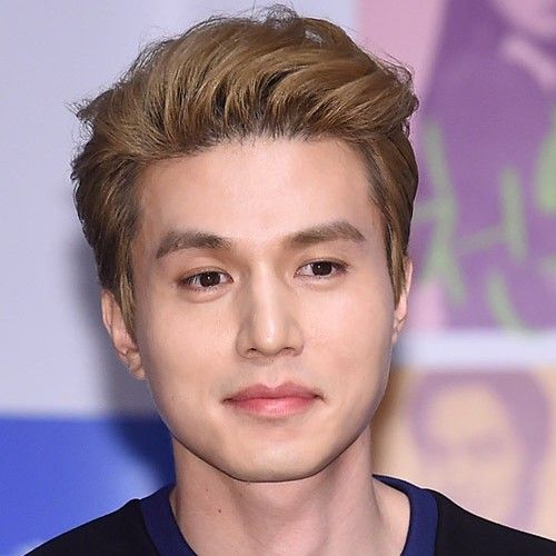 A moment captured by a fan of Lee Dongwook