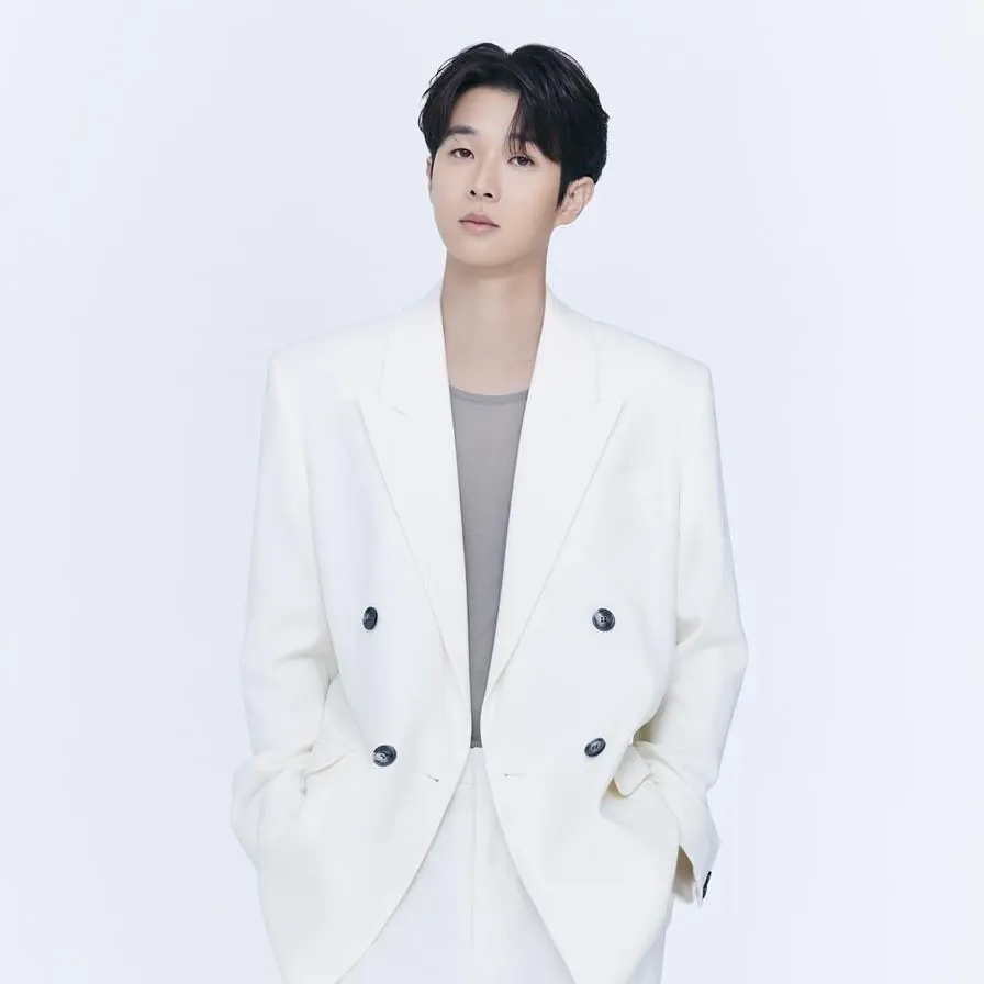 Recent activity shot of Choi Wooshik