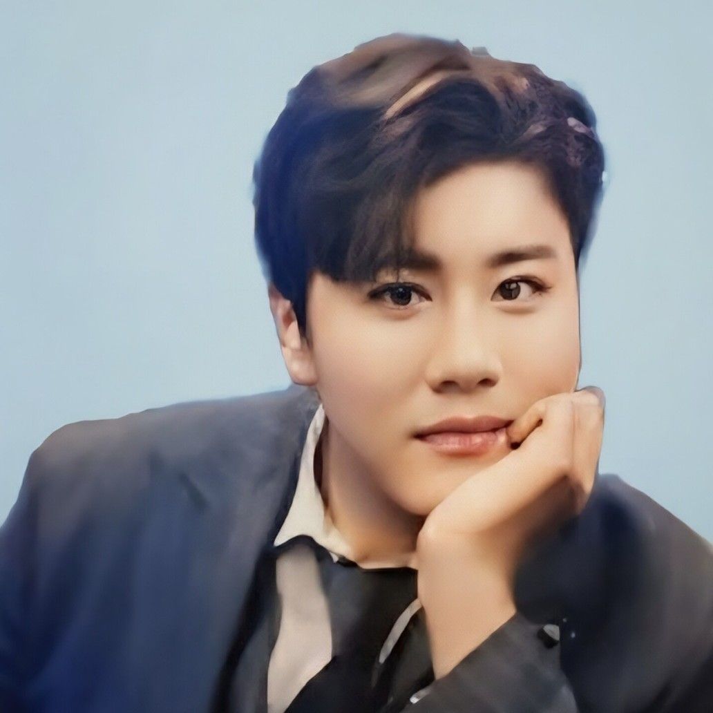 チン・ヘソンのビハインドカット