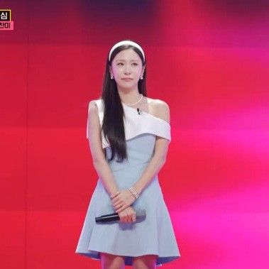 A moment captured by a fan of Huh Chanmi