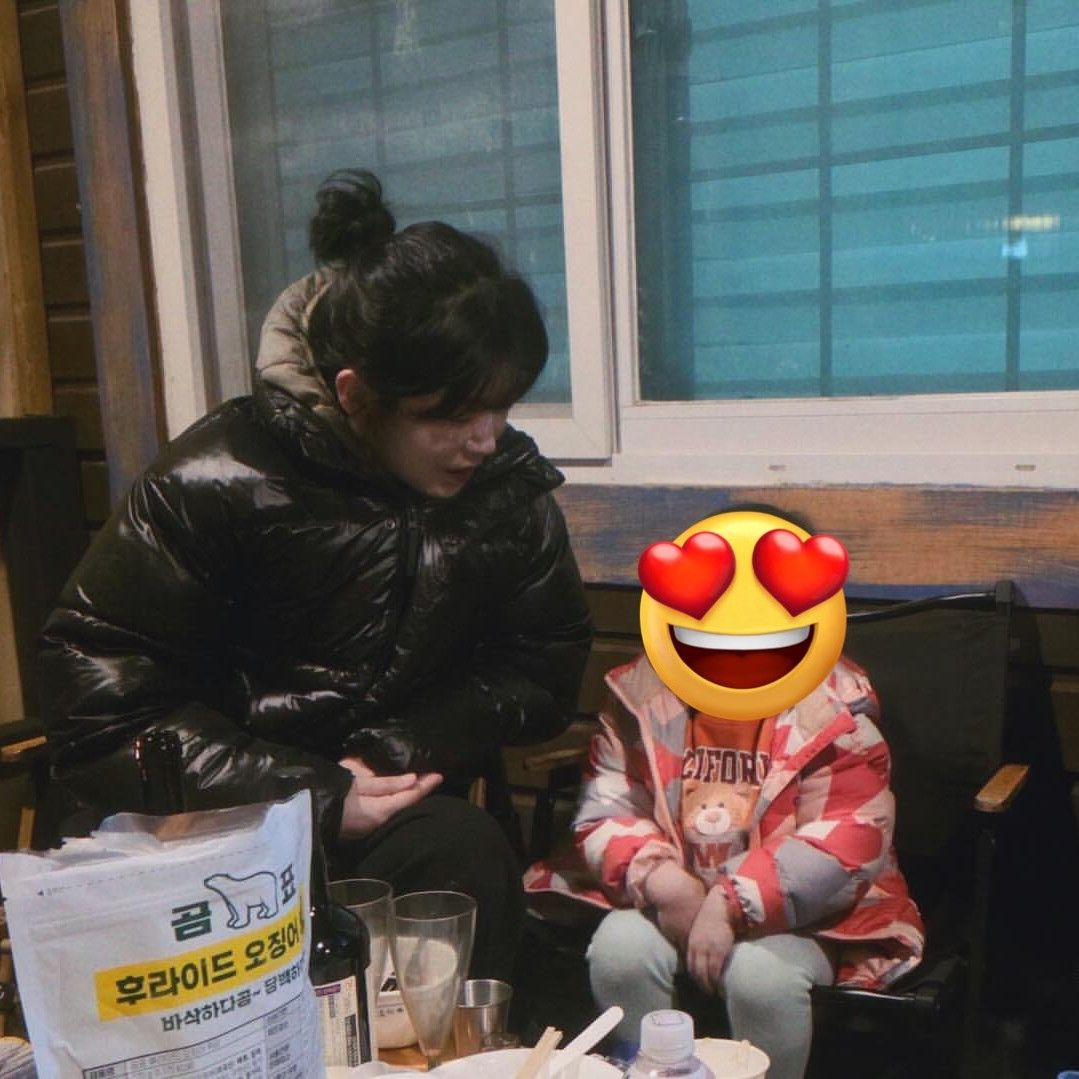 Behind-the-scenes cut of Aiki