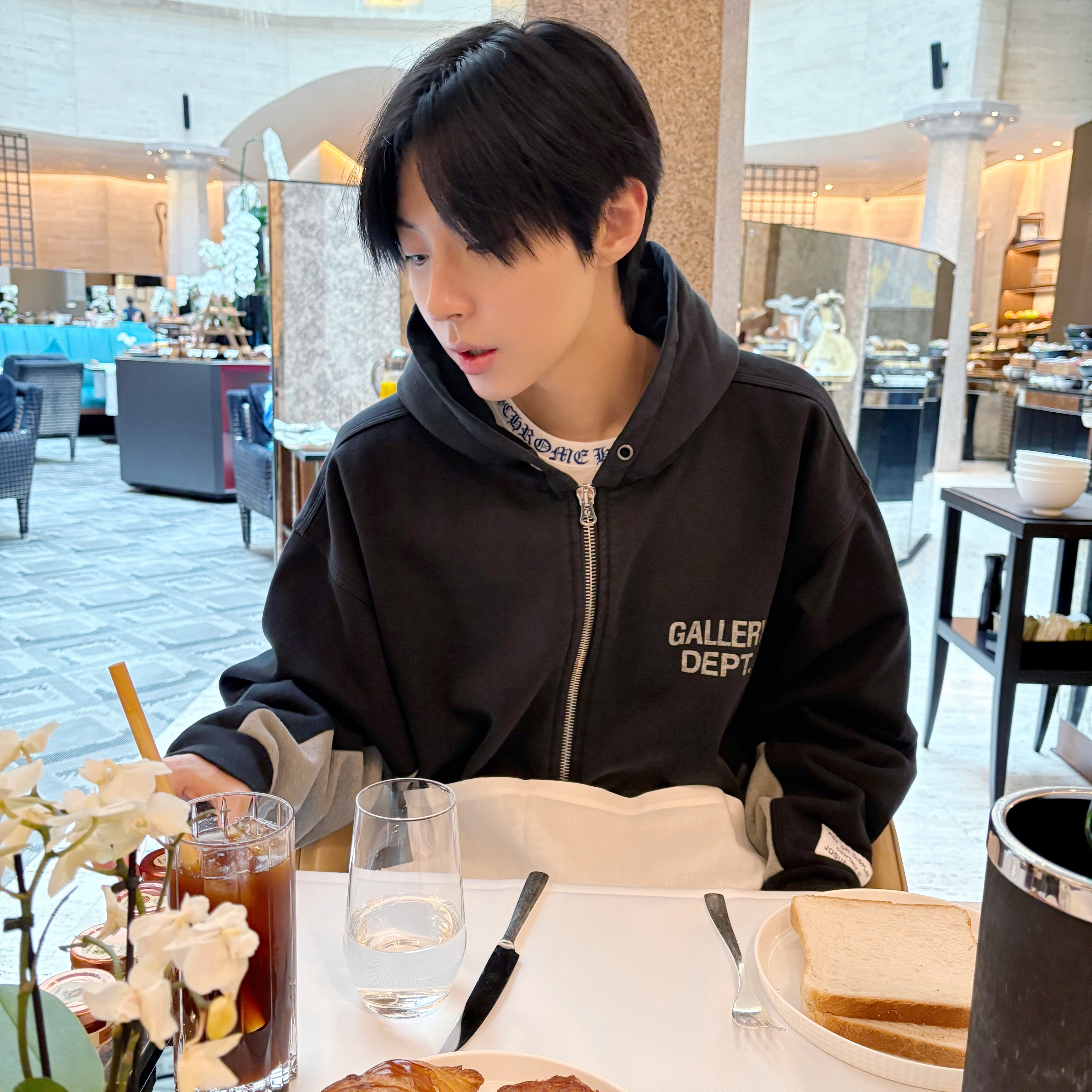 Recent activity shot of Hwang Inyoup