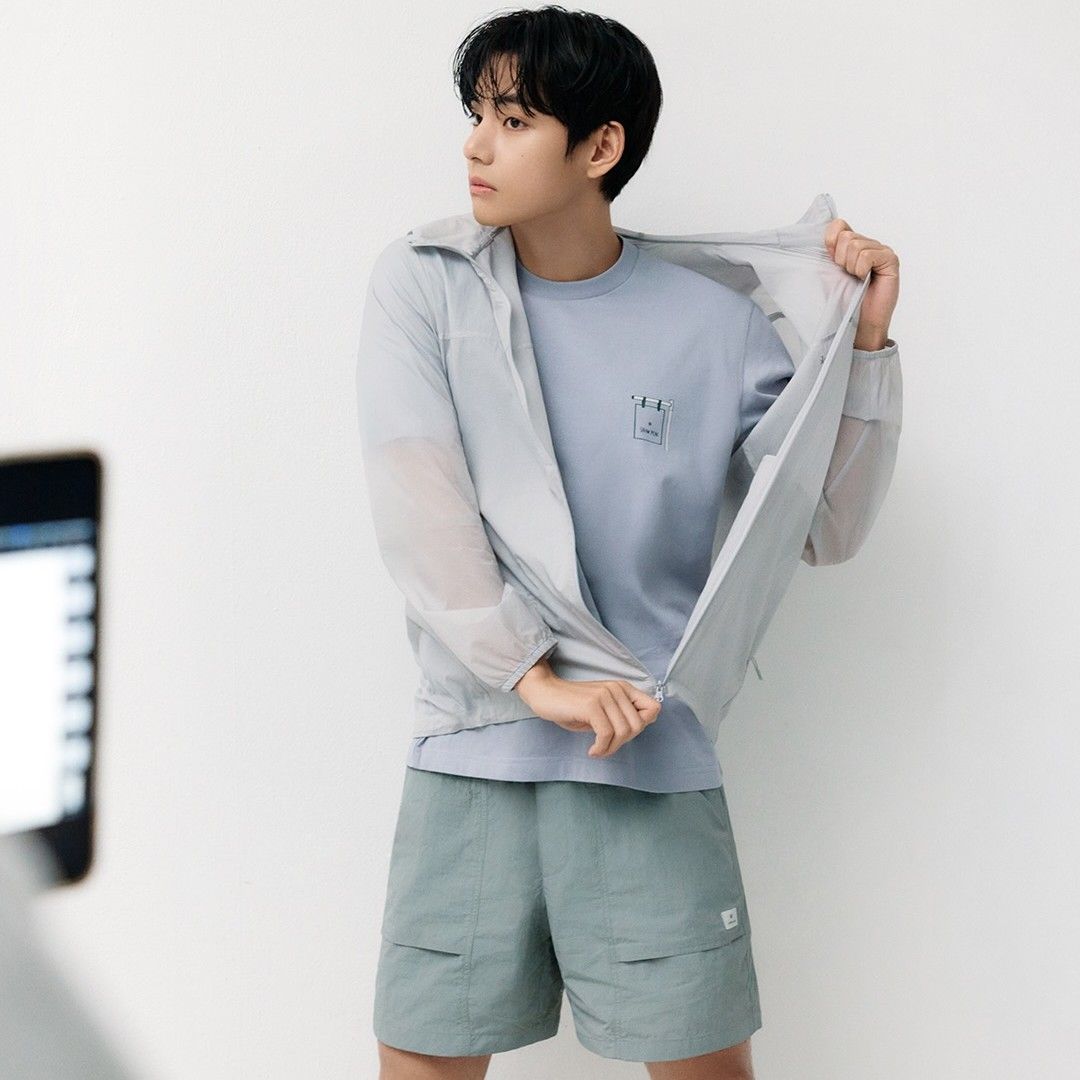 Recent activity shot of Kim Taehyung (V)