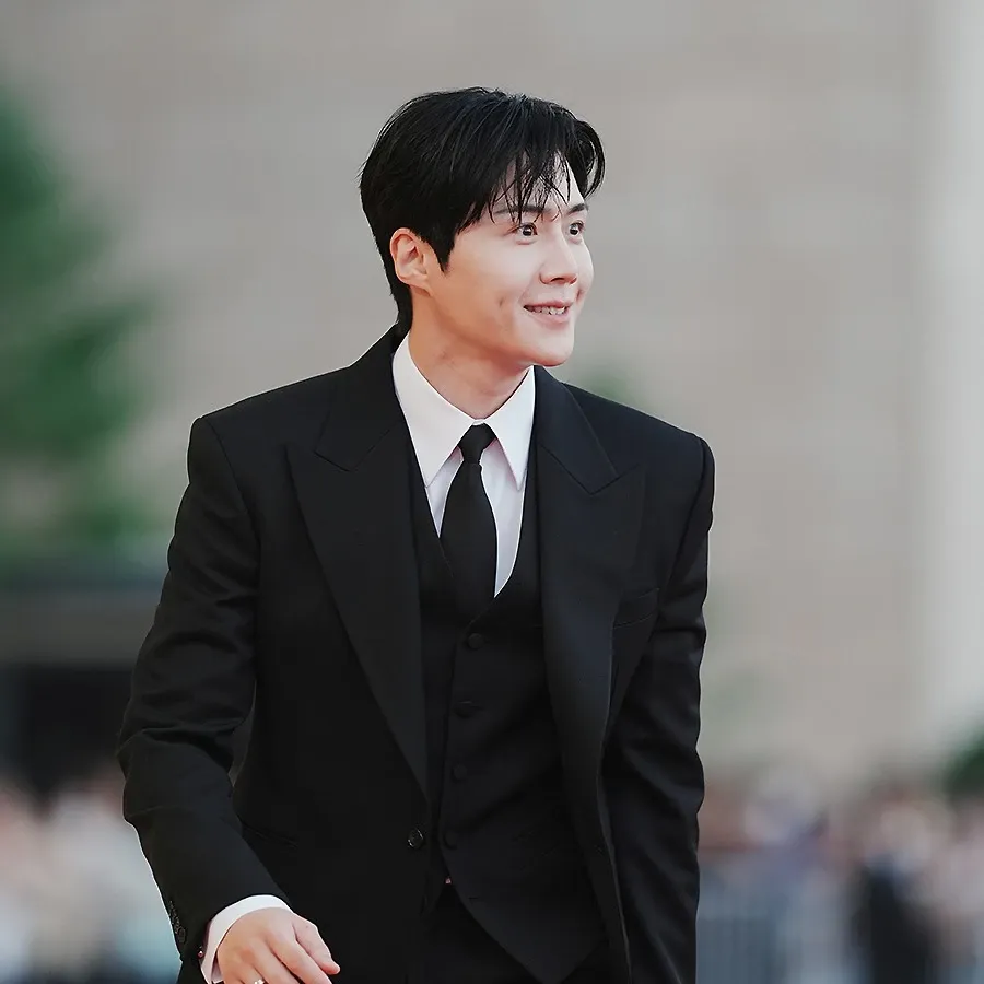 김선호의 비하인드 컷