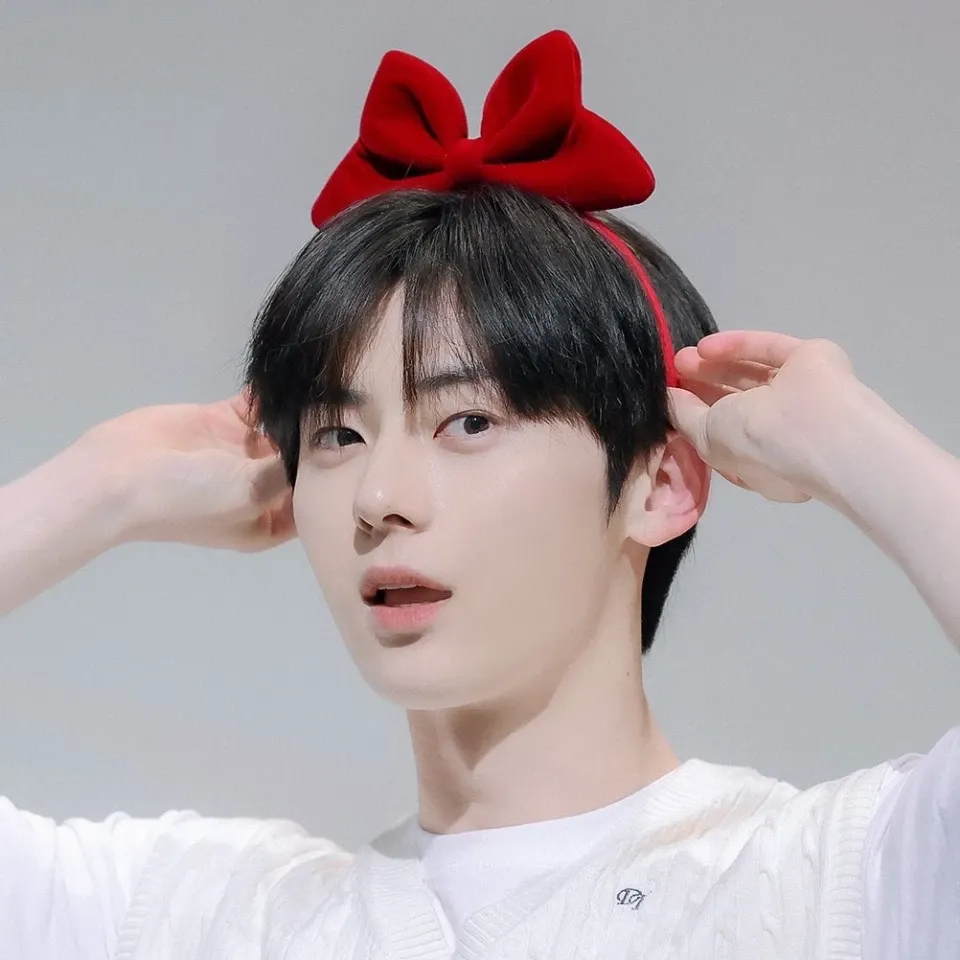 Recent activity shot of Hwang Minhyun