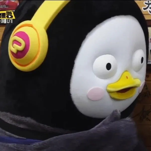 ペンスの最近の活動ショット