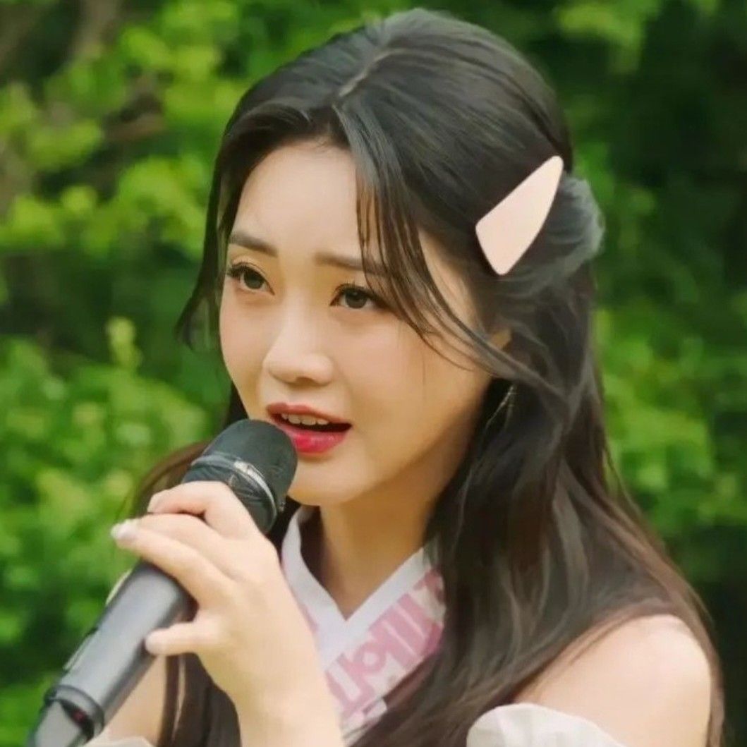 Foto terbaru dari Hong Jiyoon