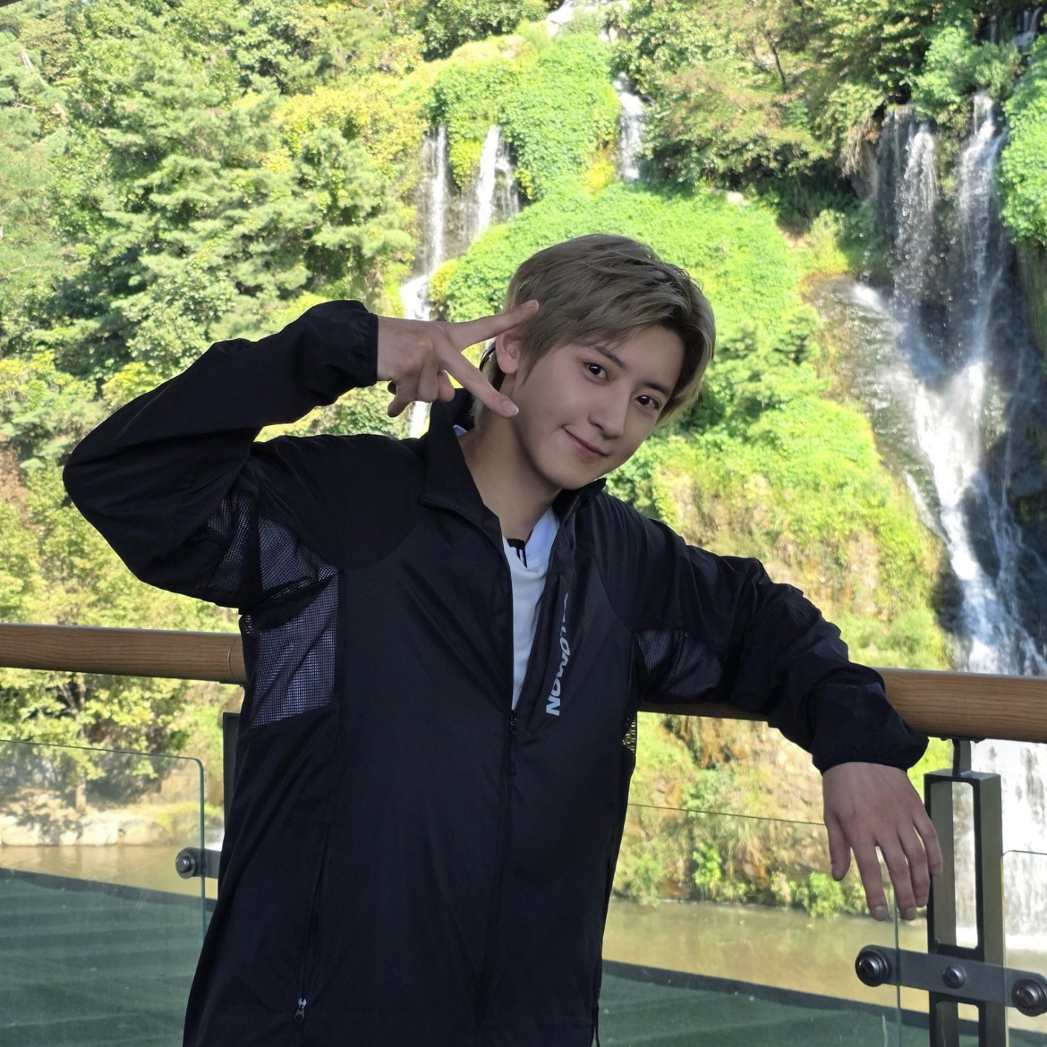 Behind-the-scenes cut of Chanyeol