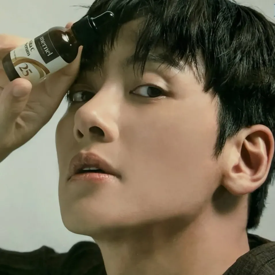 Behind-the-scenes cut of Ji Changwook