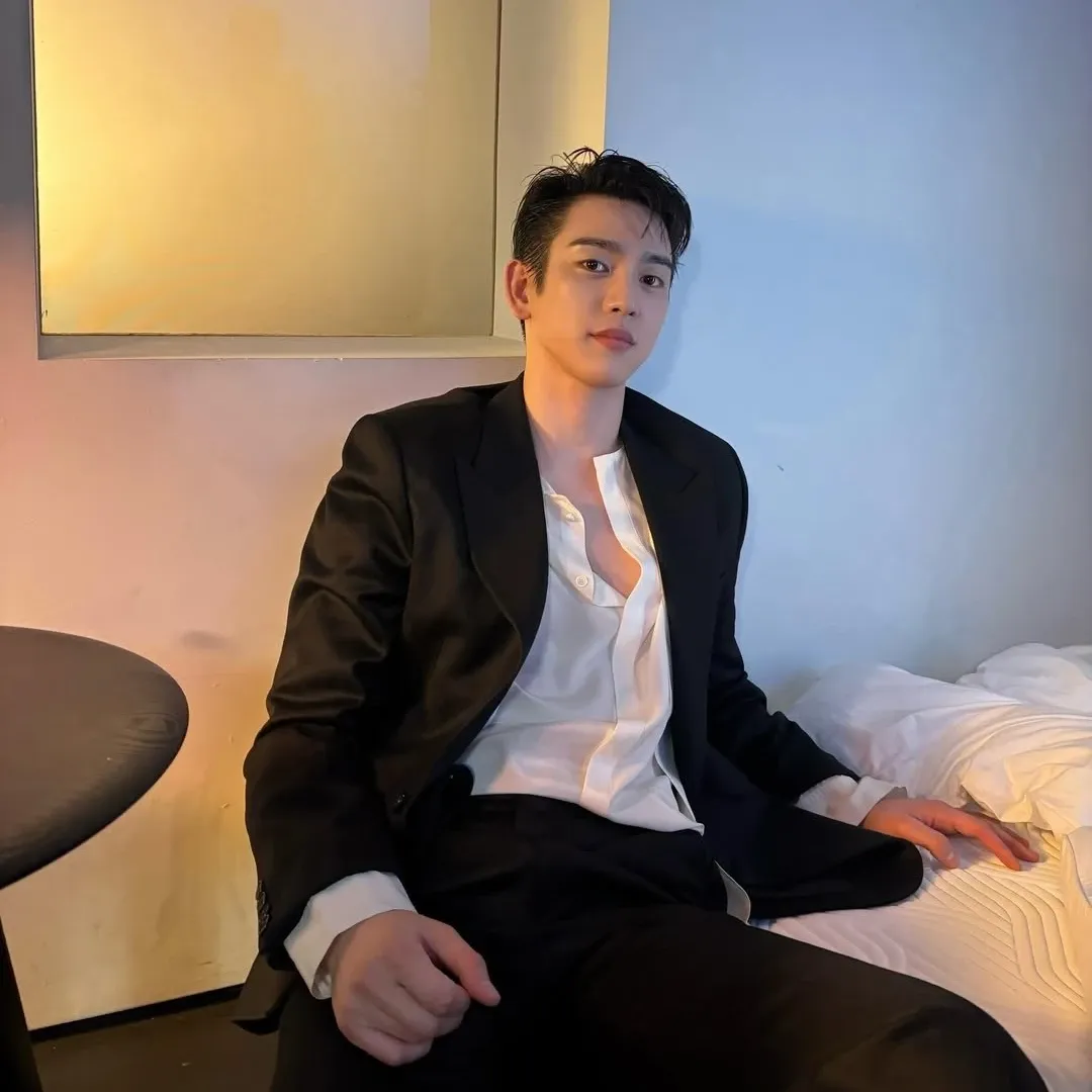 Foto terbaru dari Park Jinyoung