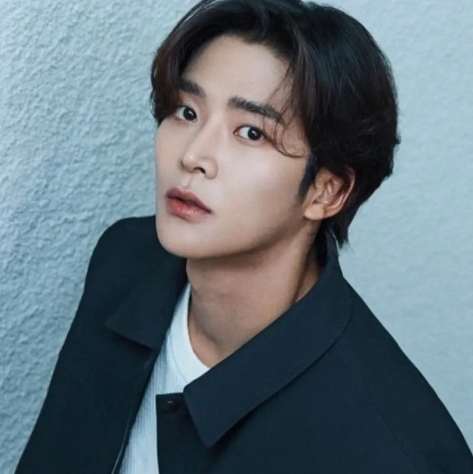 Foto terbaru dari Rowoon
